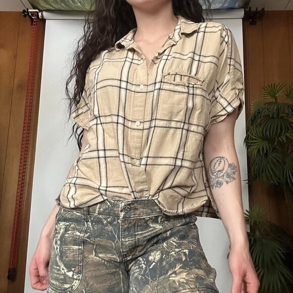 Levi’s plaid linen blend blend top - Picture 4 of 5